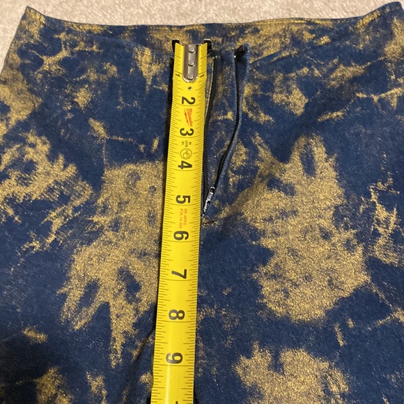 Stretch dark denim and gold dust cropped zip front jeans size medium - Picture 6 of 8